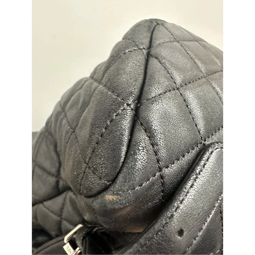 CHANEL Black Interior Leather Bagpack‎ .